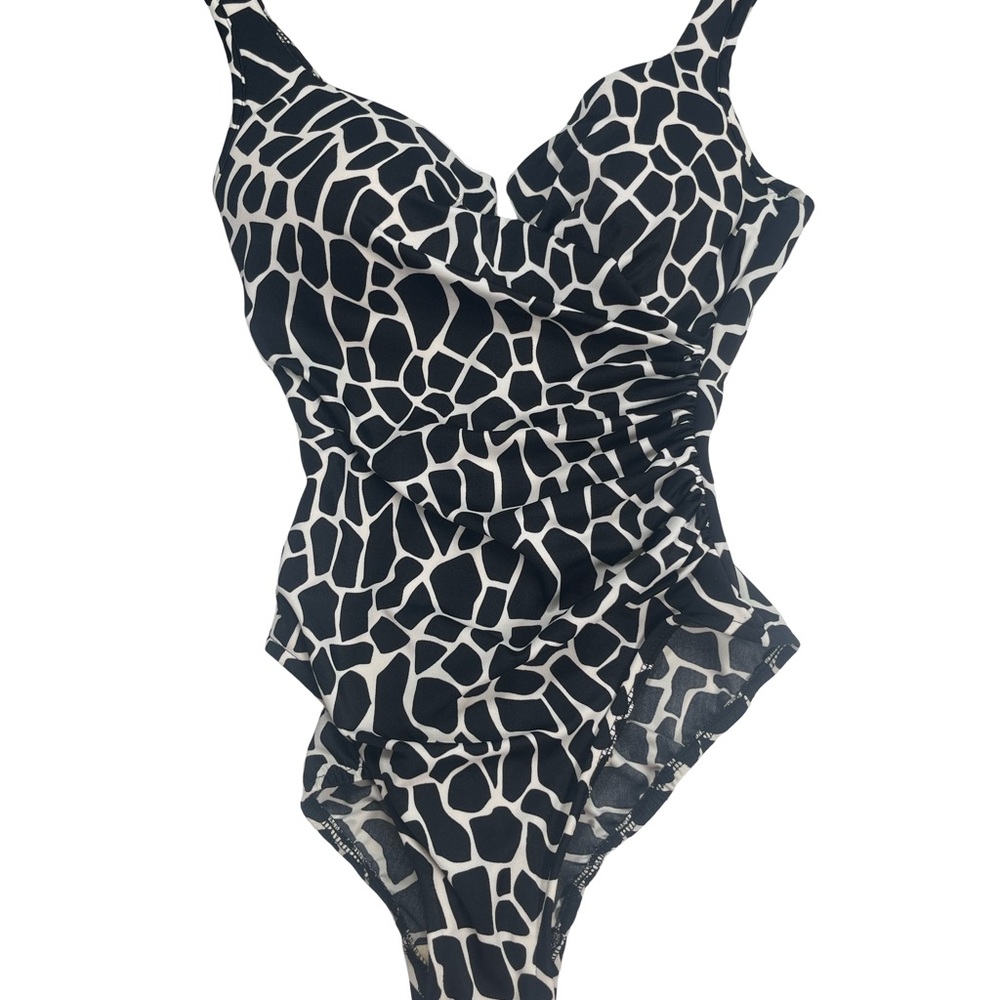 Miraclesuit Size 10 Black & White Graphic Ruched One-Piece Swimsuit Padded Cup